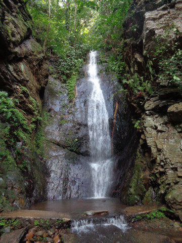 Cascade de Kamalo domaine public